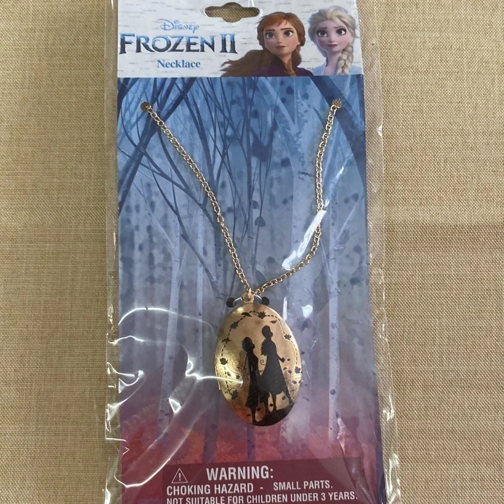#4-Disney Frozen II Necklace (AI)